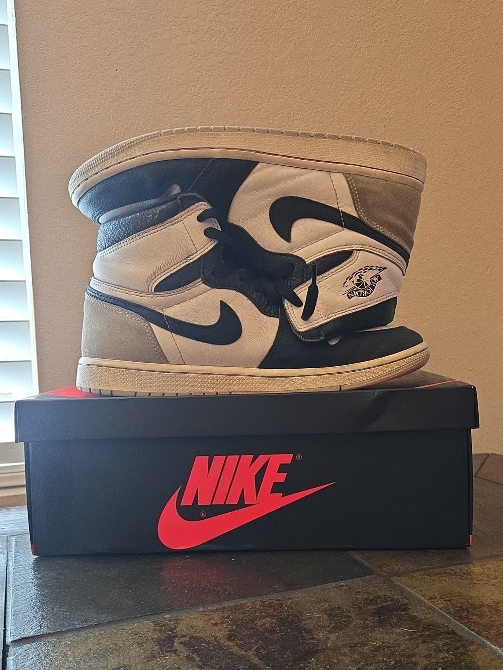 Nike Men's High-Top Sneakers in White, Black and Gray